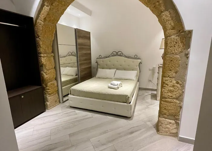Ortigia Inner Apartment *